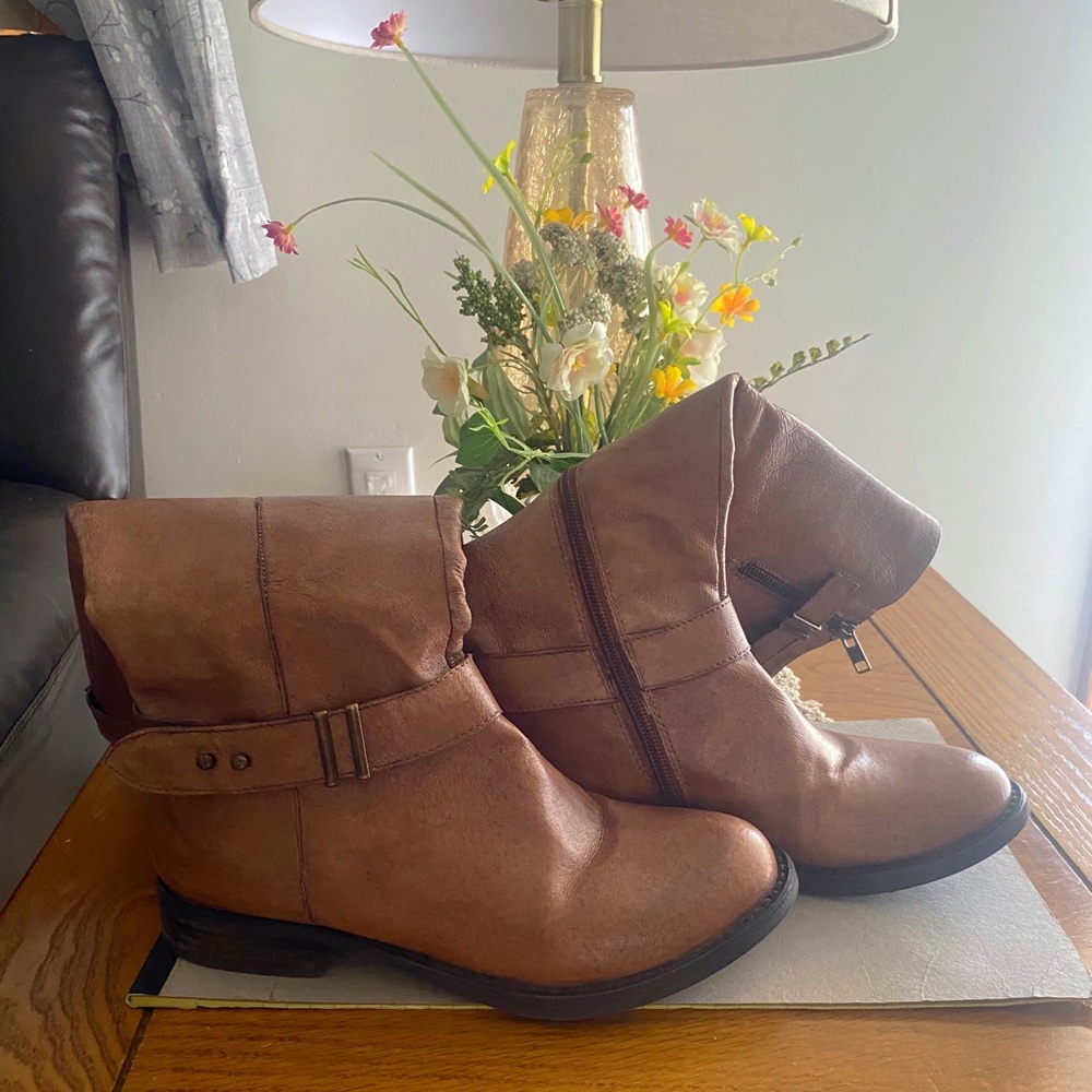 Knee High Women’s ‘Ally’ Boot- Buckle and Chunky Heel